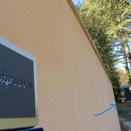 Spacieuse Dependance Duplex 50 M2 Classe 3 Etoiles Sans Vis-A-Vis Greoux-les-Bains Exterior photo