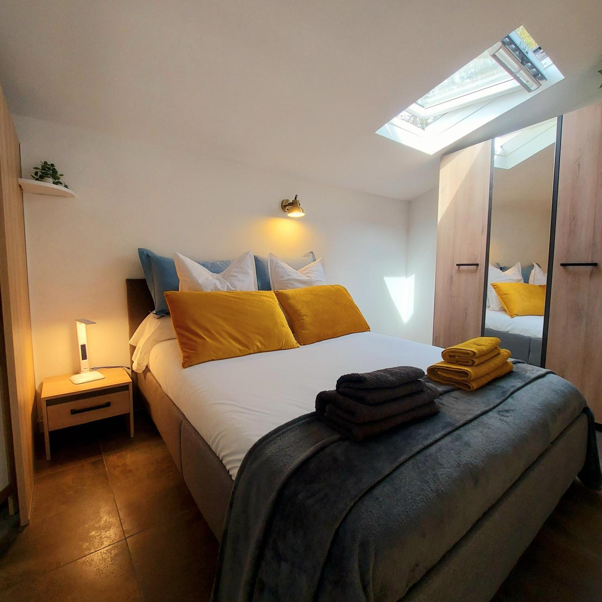 Spacieuse Dependance Duplex 50 M2 Classe 3 Etoiles Sans Vis-A-Vis Greoux-les-Bains Exterior photo