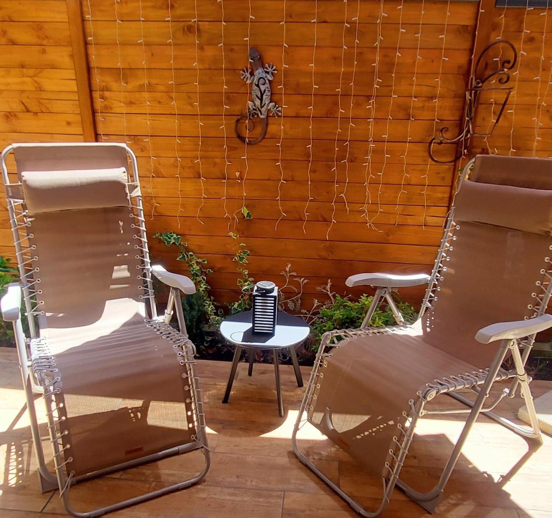 Spacieuse Dependance Duplex 50 M2 Classe 3 Etoiles Sans Vis-A-Vis Greoux-les-Bains Exterior photo