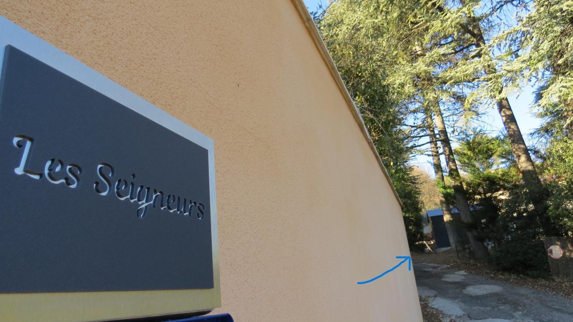 Spacieuse Dependance Duplex 50 M2 Classe 3 Etoiles Sans Vis-A-Vis Greoux-les-Bains Exterior photo